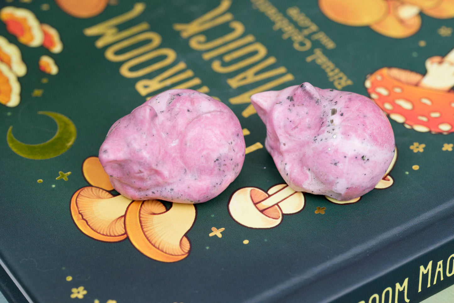 Rhodonite | Sleeping Cats