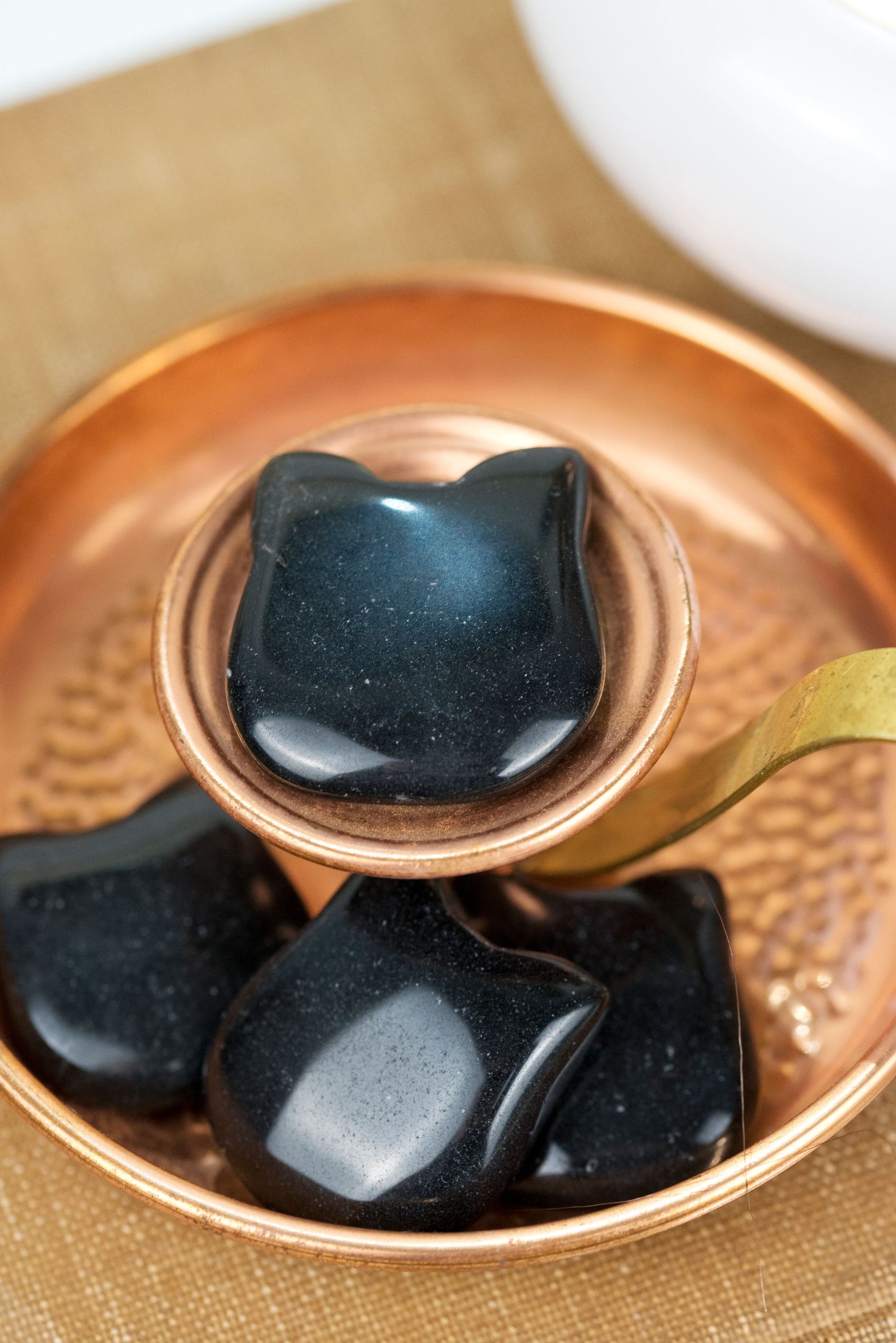 Black Obsidian | Puffy Cats