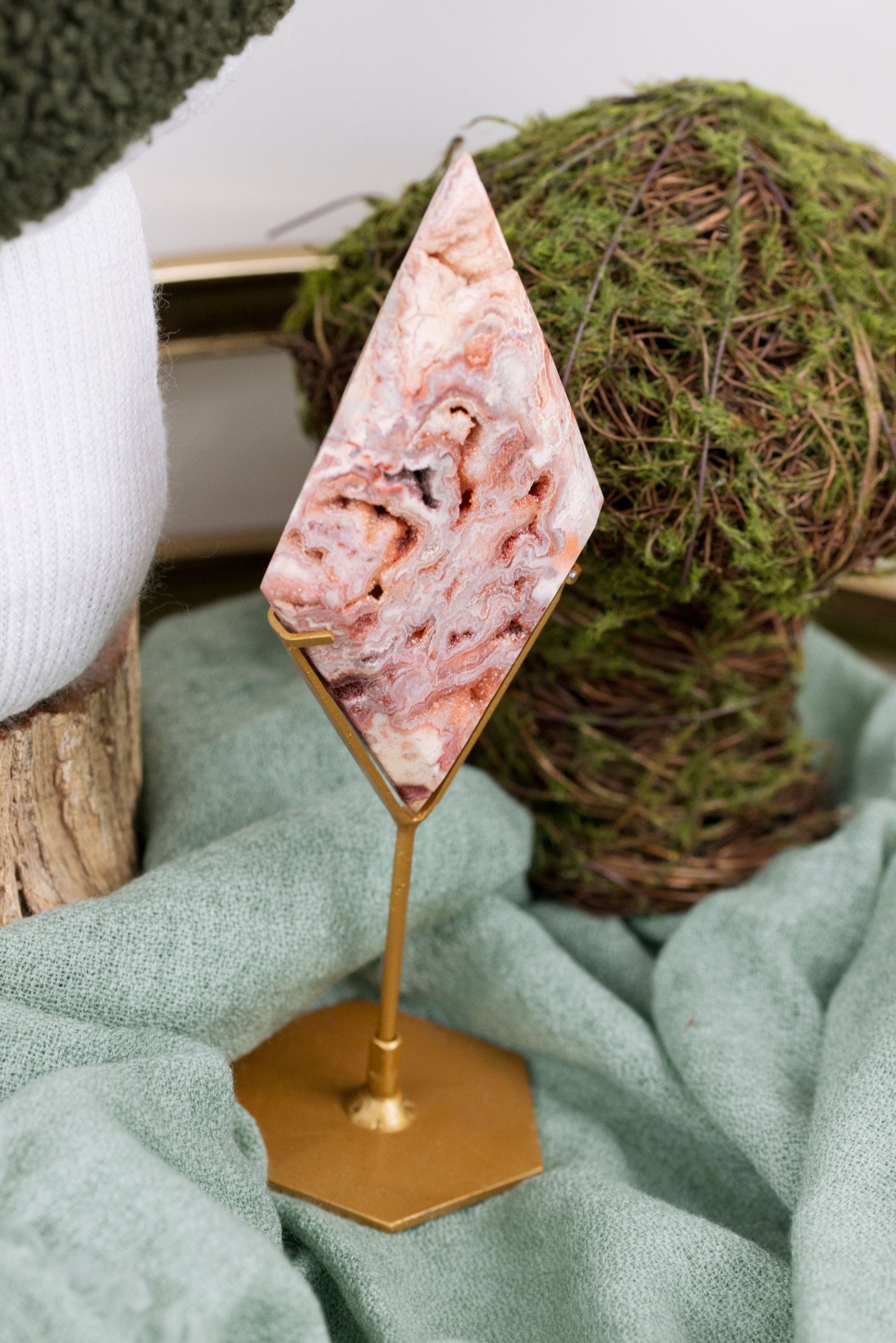 Pink Crazy Lace Agate | Diamonds