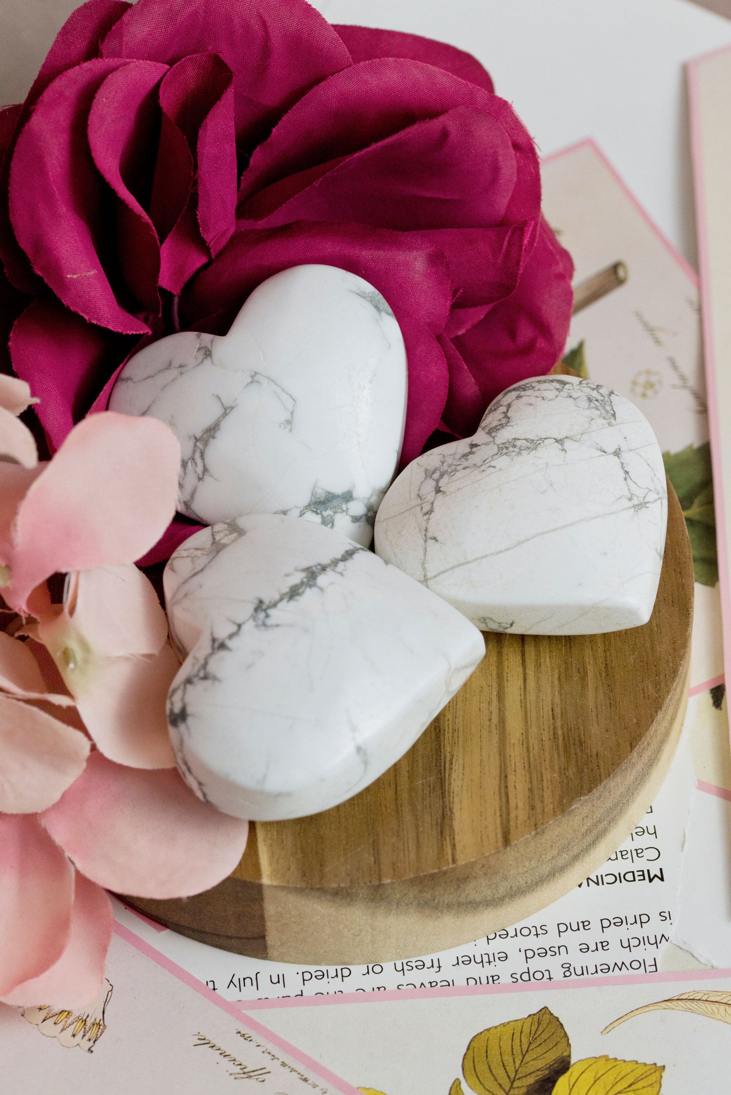 Howlite Puffy Hearts